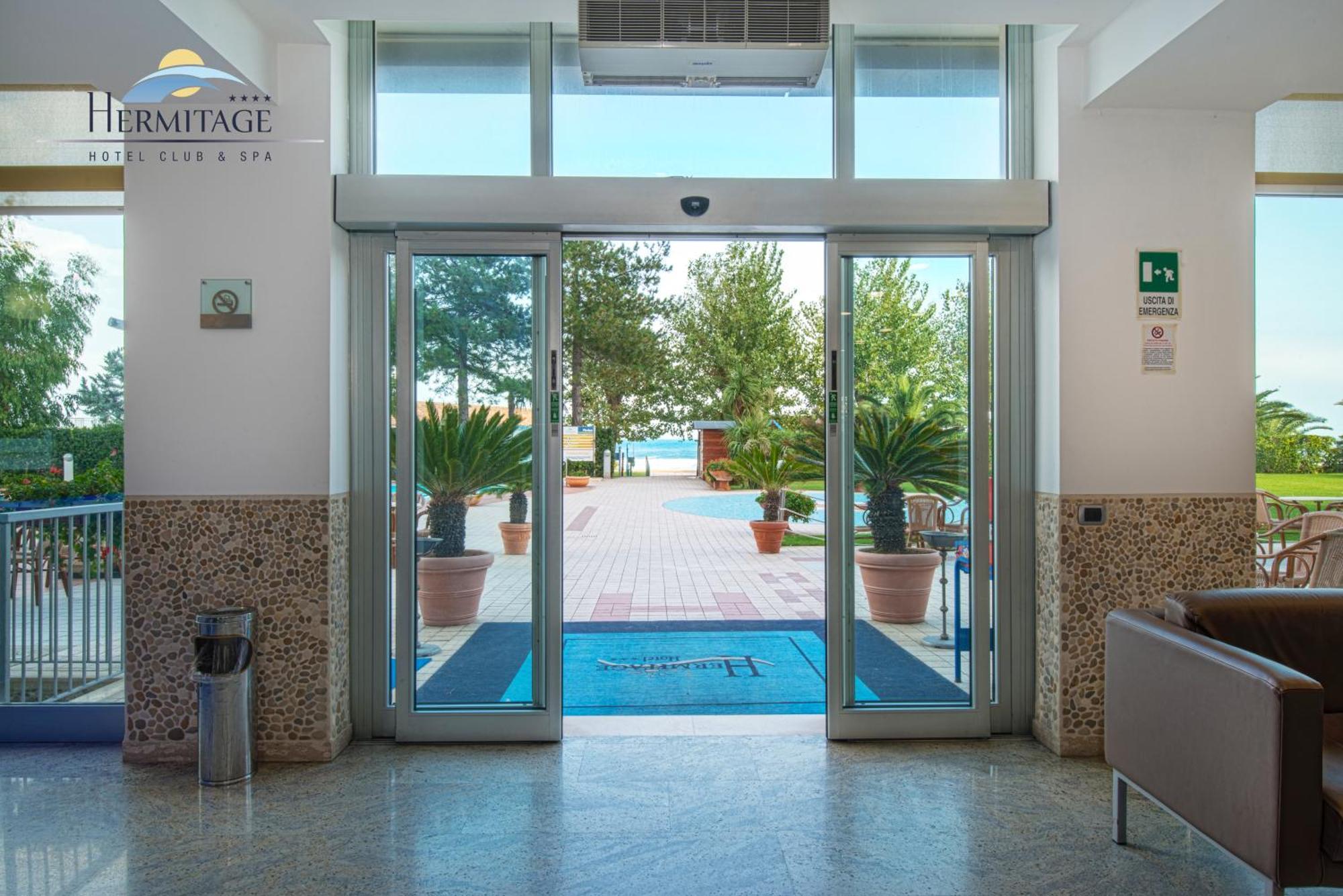 Hermitage Hotel Silvi Marina Exterior foto