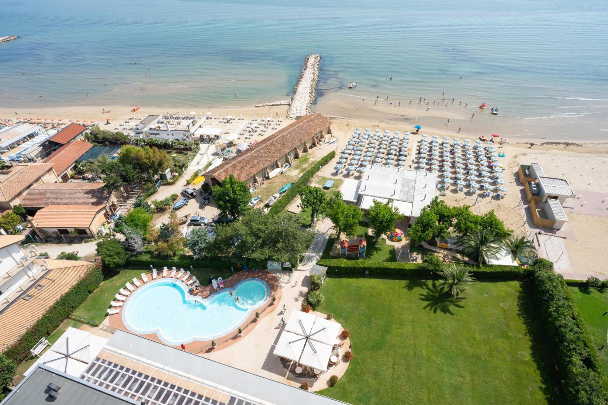Hermitage Hotel Silvi Marina Exterior foto